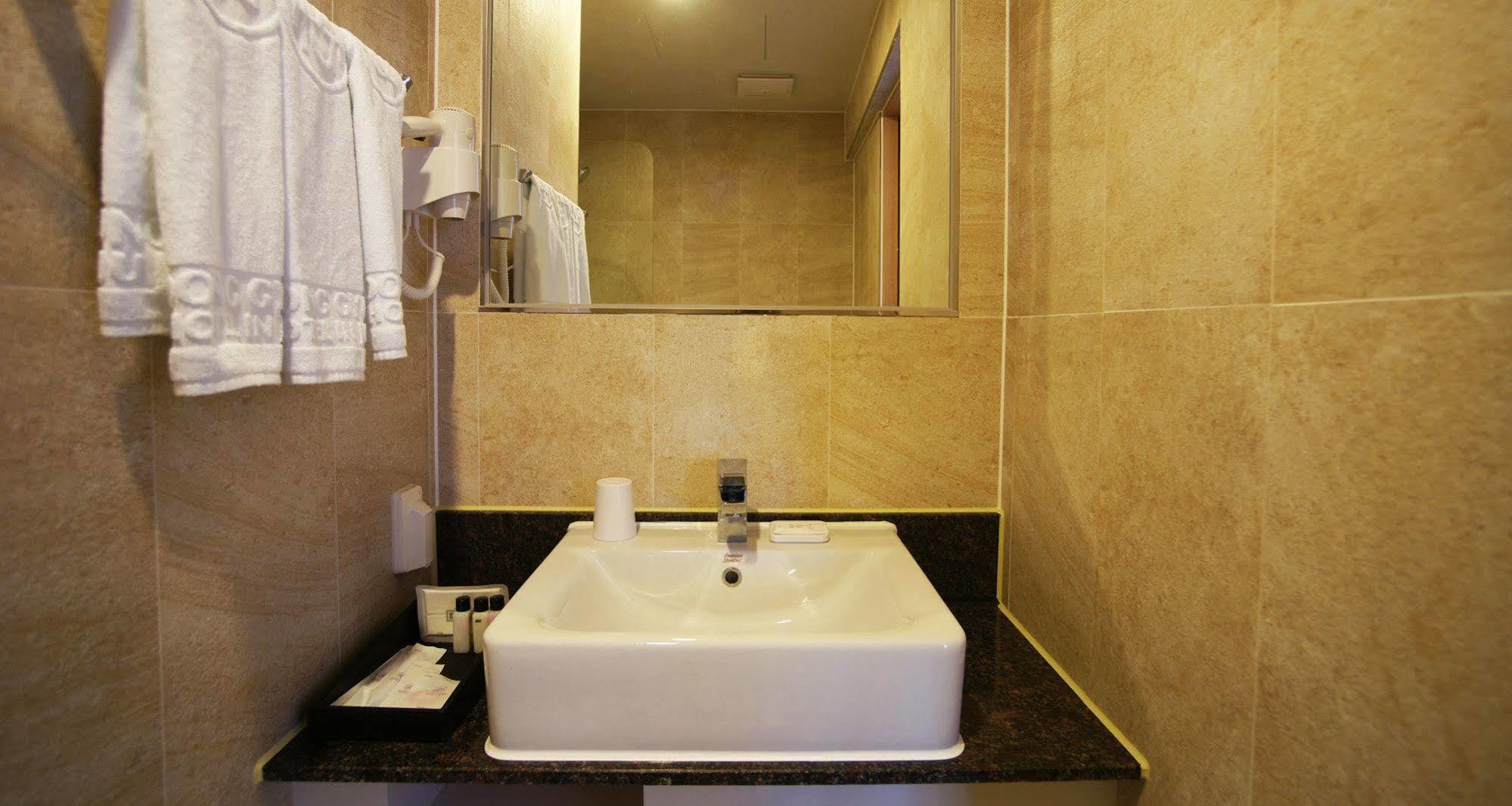 Jeju Poong Gyung Hotel Seogwipo Exterior foto